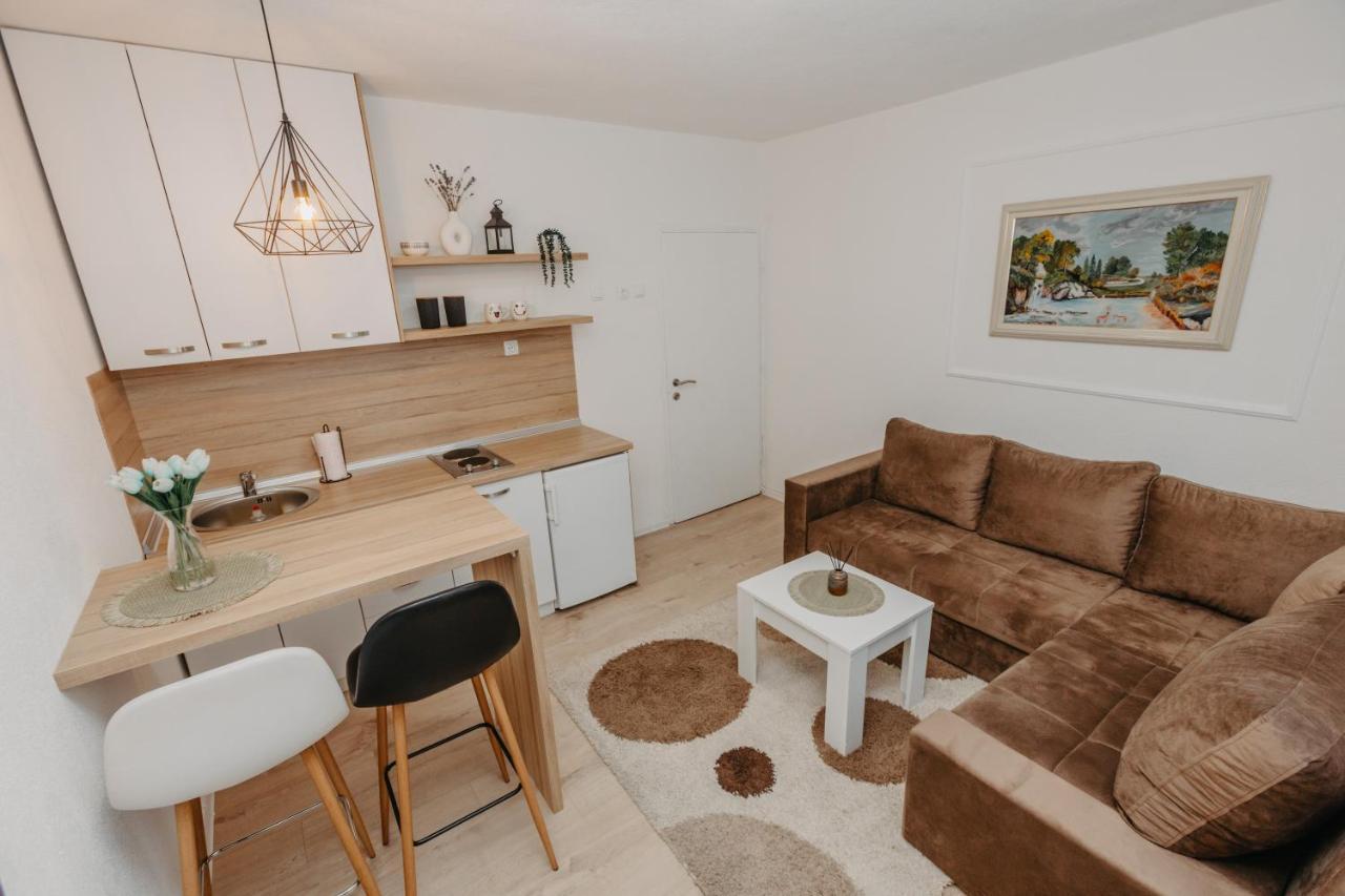 Apartamento Stan Na Dan Flora Nevesinje Exterior foto